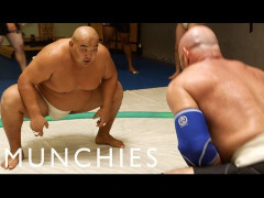 外国人「彼は本当に幸せそうだ」Munchiesが相撲レスラーの食生活を紹介してる