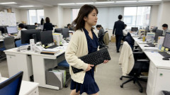 【画像】メーカー「キーボードにパソコンを内蔵しよう！768g！18万円！名前はエリートボード！」←なにこれ？