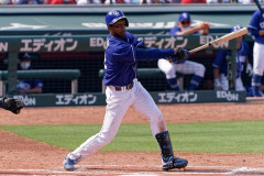 自由契約ブライト健太(27)通算156試合出場打率2割4分1厘、5本塁打、27打点←これ