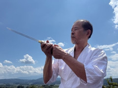 外国人「日本刀の製作過程がすごい」SUIGENKYOが1年かけて刀を作ってる