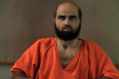 トランプ大統領、陸‌軍基地で銃乱射し13人殺害の元陸軍少佐に銃殺刑を命令！