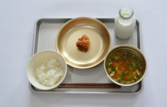 【給食・教育】無償化影響か「給食が少ない」「子どもがおなかをすかせて帰ってくる」相談増　背景には…札幌