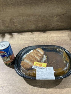 【悲報】底辺期間工の夜勤休憩飯がこちら