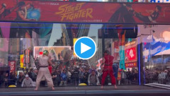 【動画】NYタイムズスクエアで「リアル『ストリートファイター』」が開幕！？ リュウとケンの路上ガチバトルパフォーマンスに観客大熱狂！