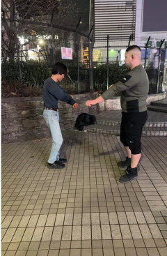 【悲報】総合格闘技経験者のガリと、素人のデカい奴が喧嘩した結果がこれｗｗｗｗｗｗｗｗｗｗｗｗｗ