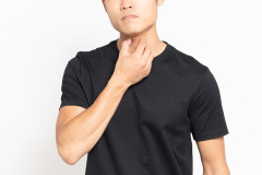 【体調不良？】最近、喉に軽い違和感がある。少し痛むが、他に症状はなく強い痛みでもない…