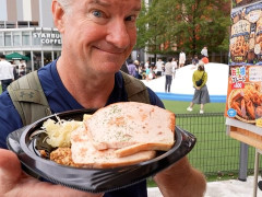外国人「日本のオクトーバーフェスト、楽しそう！」Ericsurf6が東京の食祭りを紹介してる