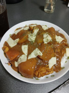 【画像】嫁が作ったカレー、ガチで世界一うまい