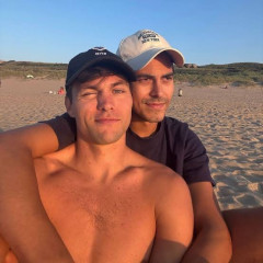 【画像】オランダ首相(39)、旦那との「水着ビーチデート」の写真がセクシーすぎて日本人卒倒