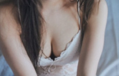 【画像】井口裕香(36)、紐Tバックのヒップラインがセッ■スすぎる