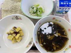 【朗報】給食わかめラーメン、美味そう
