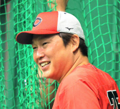 【広島】新井監督「笑いたくても笑えない。普通の自分に戻りたい」