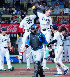 西武、CSの連敗9でストップ！ カナリオが弾丸サヨナラホームラン