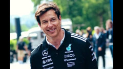 メルセデス代表、ラッセルよりもアントネッリ優遇との声に「そんなことを考える連中は頭が悪い」