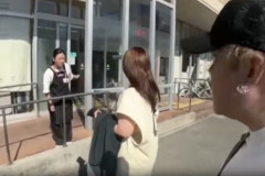 【悲報】坂口杏里さん、生配信中に万引きがバレてしまう