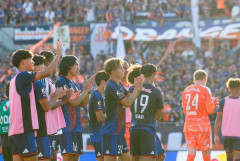 【J2第10節】大宮がカルリーニョスのバイシクル弾など3得点で勝利し暫定首位に　大分、今治が今季初の連勝　他…J2まとめ（1日目）