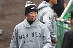 ロッテ　西岡剛コーチの退団発表