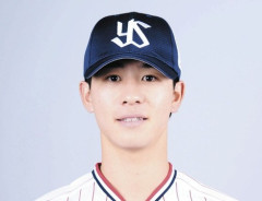 【悲報】ヤクルト内山、左肩手術へ…6月のダイビングキャッチが原因か
