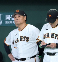 【悲報】巨人、CS初戦を落とす…9回ダルベックに託すも内野フライで無念の敗戦