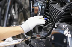 ぼく「じいちゃんが乗ってたバイクの相場25万か…ヤフオク手数料かかるし買い取り業者呼んでみるか」