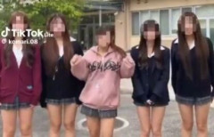 女子高生の間でとんでもないダンスが流行ってしまう・・・