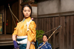 乃木坂46・井上和、「豊臣兄弟！」でまさかの弓道対決！茶々の美しすぎる勇姿話題