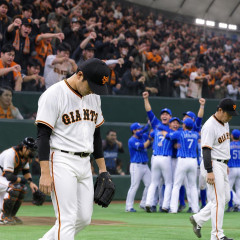 巨人がファーストS敗退にファンからはブーイング DeNAに本拠地・東京Dで連敗し終戦   #読売 |  プロ野球ファンじゃないから理解できないけど