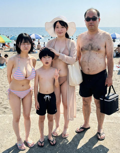 【画像】海水浴の姉、エッすぎるｗｗｗｗｗｗｗｗｗｗｗｗｗｗｗｗｗ