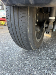 元ビックモーター幹部の中古車屋「バディカ」納車直後のタイヤがボロボロで炎上🔥