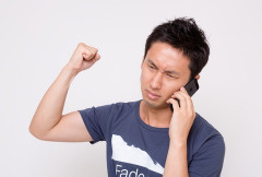 兄である社長と老人ホームで働く俺。仕事の案を分けて送ったら、兄に怒られてしまったんだ…
