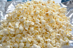 スナック菓子はこの3種類あればとりあえず1週間持つよな