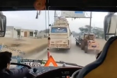 【動画】インドのバス運転手、やっぱり頭がおかしい。