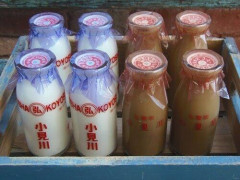 【悲報】昭和生まれさん、給食の牛乳を瓶で飲んでいたｗｗｗｗｗｗｗｗｗｗ