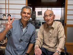 外国人「戦争の話を聞くのは貴重だ」ONLY in JAPAN * GOが100歳の特攻隊員にインタビューしてる
