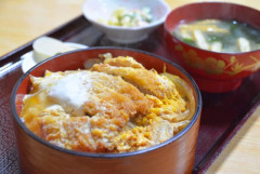 イギリス人「日本のカツ丼の半熟卵無理！イギリスでは食べられないから！」
