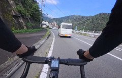 ロードバイクの後ろについた車、イライラが限界突破してしまうｗｗｗｗｗｗｗ