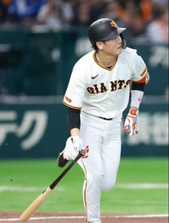 【朗報】巨人・坂本勇人＆田中将大、来季も現役続行！プロ21年目突入へｗｗｗ