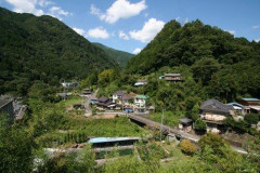 【悲報】今テレビで奥多摩の風景みたんやけど、住んでみたくなった