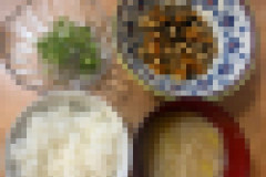 【料理】SNS女さん「旦那に主食ないやんけーってキレられてんけどこれ出されたらキレますか？」