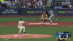 【NL優勝決定シリーズ2回戦】ドジャース、初回1アウト三塁からテオスカー・ヘルナンデスの犠牲フライで1点先制！！！！！！！！！！！！