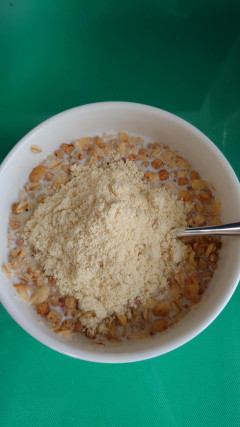 【画像】これを食べたら筋肉つくんだけど、これ何かわかる？