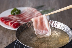 結婚記念日に、久しぶりに妻とデート。しゃぶしゃぶをゆっくり味わってきた…