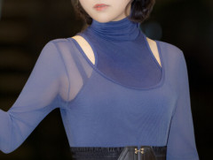 【悲報】人気声優さん「恋人ができたら裏切ったと言われるかな。友達みんな子持ち。どこで間違ったんだろ」→