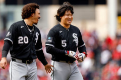 【海外の反応】ウォシュレットから野球マジックまで:村上宗隆とチームメイトはどうやってシカゴ・ホワイトソックスを復活させたのか → 「結局ケツを清潔にするだけで良かったのか」「日本のトイレが人生変えるレベルってマジだからな」