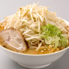 【悲報】二郎系ラーメン終了へ！もやし業者廃業相次ぐ「安いというイメージを変えないと続けられない」