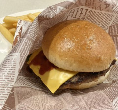 ガストで“1099円ハンバーガー”を注文した結果ｗｗｗｗｗｗｗ