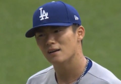 【海外の反応】山本由伸が乱調KOもそれを招いたスミスの判断が炎上「ヤマのあの視線よ」「全てを台無しにした」