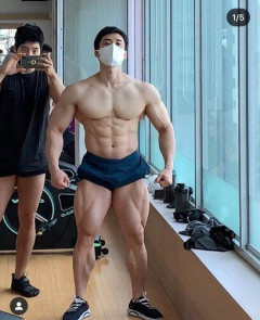 【悲報】韓国男の体格が羨ましすぎるわ