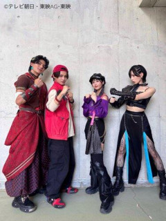 【画像】光宗薫、黒衣装の“バーサー”姿でヒーローチームと初4ショット「クール＆ビューティー」「ハマり役」