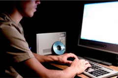2000年初頭のネット民なら誰もが知るあのgifアニメ、作者判明で全世界が歓喜